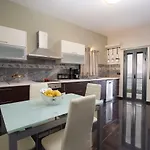 Katia Kefalonia * Argostoli (Kefalonia)